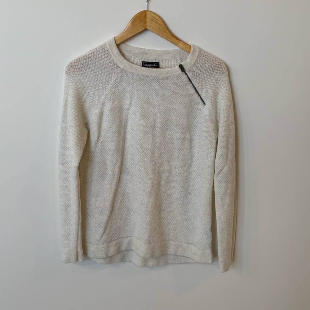 Abercrombie & Fitch Sweater - Small